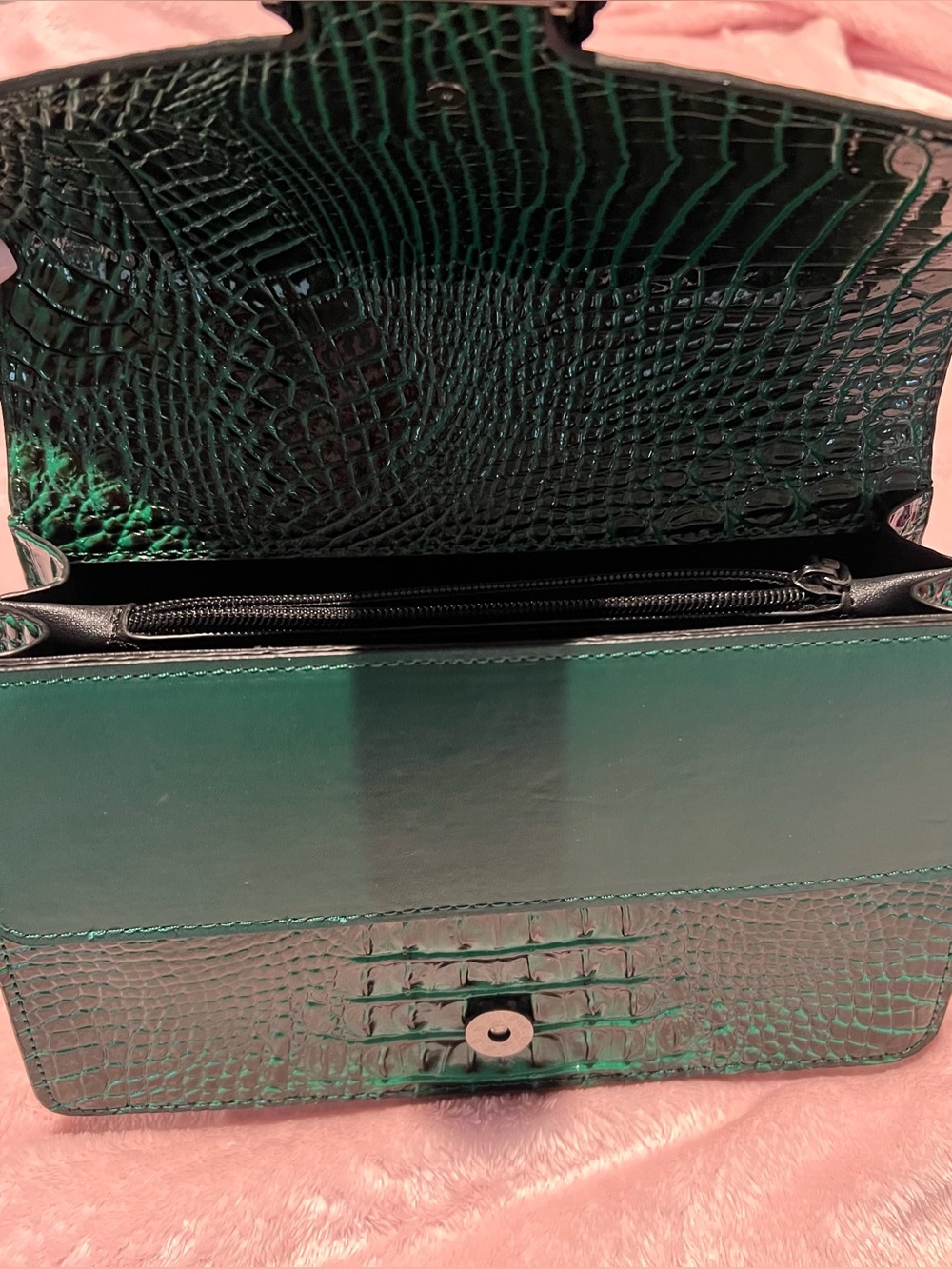 Green Croc-Embossed Chain Shoulder Bag - Picture 5 of 5